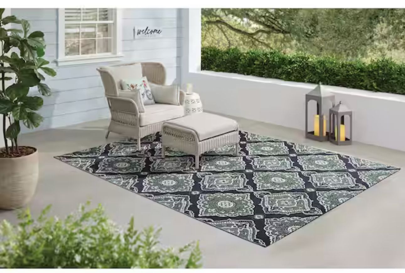 Hampton Bay Oak Hill Blue 8 ft. x 10 ft. Medallion Indoor/Outdoor Area Rug