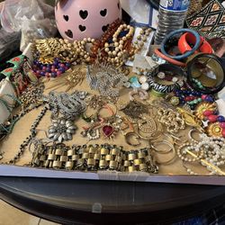 Lot Of Jewelry/Silver