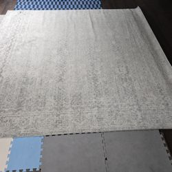 9' X 9' Area Rug