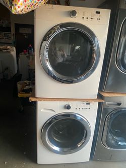 Set lavadora y secadora Frigidaire