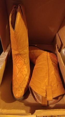 Men's leather boots
