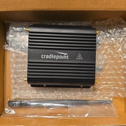 CradlePoint IBR900-600M LAN Port Router Model S5A749A (device only)