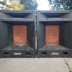 YAMAHA SPEAKERS 