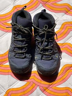 Women's Salomon X Ultra Mid GORE-TEX hiking boots - Size 7