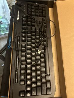 Logitech G213 Prodigy