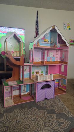Toy house for kids
