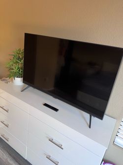 Samsung 43” 4K UHD Smart TV – Crystal UHD – Excellent Condition