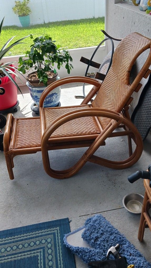 Bamboo Lounge Chair