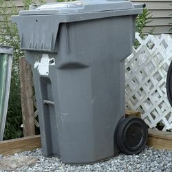Trash Can 