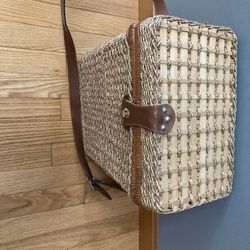BRAND NEW Picnic Basket 