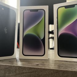 3 iPhone 14’s For Sale! $550/per Phone 