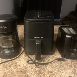 Basic Kitchen Appliance Lot