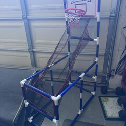 Free — Arcade-style Kid’s Basketball Hoop