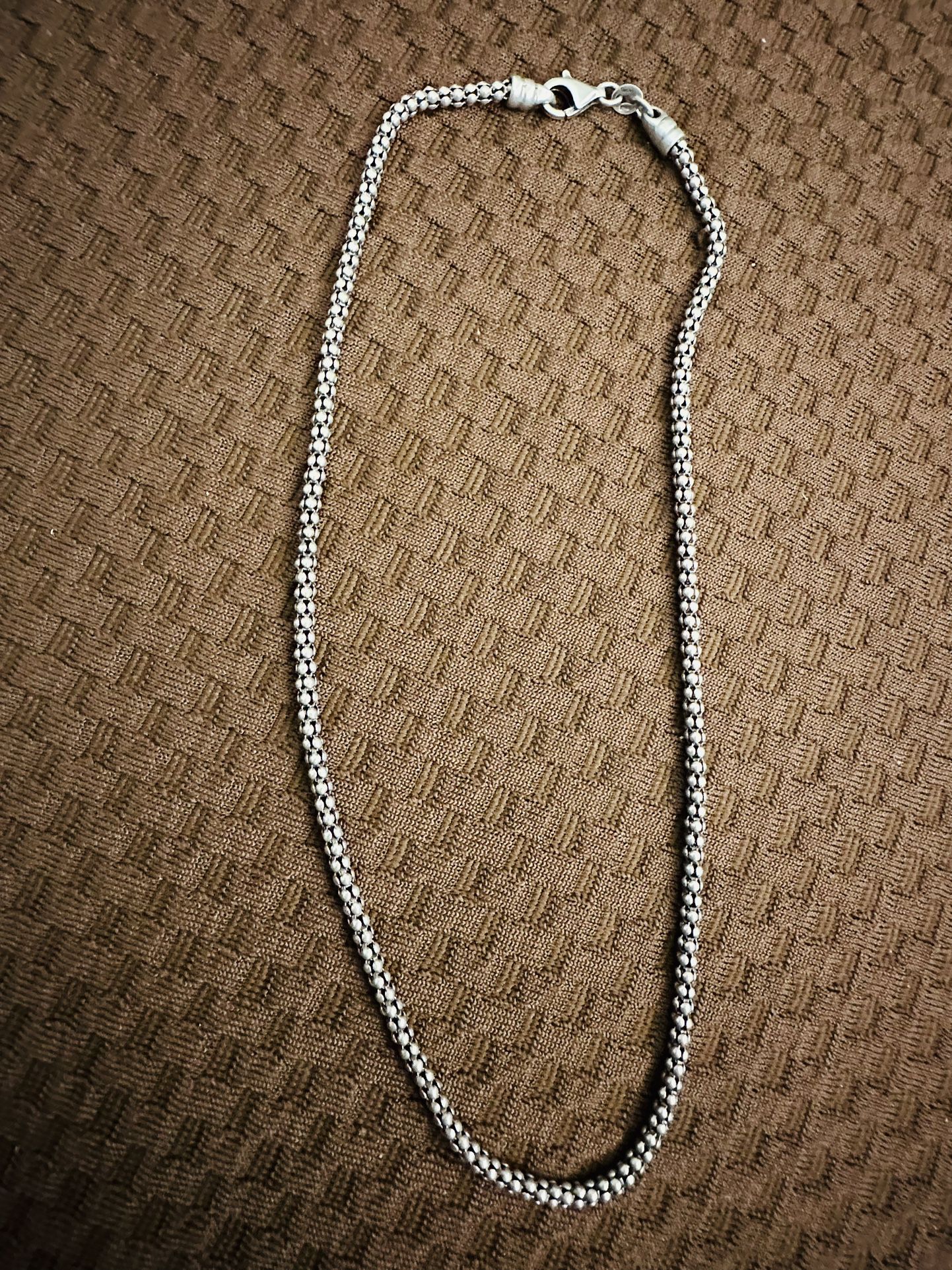 925 SILVER SOLID NECKLACE PERFECT CONDITION BEATIFUL 16 INCH 