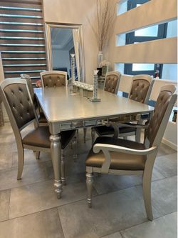 Orsina Dining Table Set