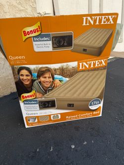 Beautiful  Queen Air mattress
