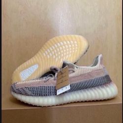 Adidas Yeezy 350 Boost V2 Ash Pearl Size 11.5 GY7658 Brand New