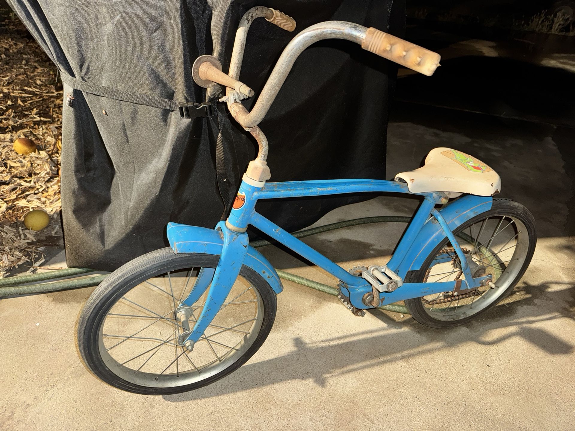 Vintage Kresge Company Bike With Hard Rubber Tires Ready To Be Restored 