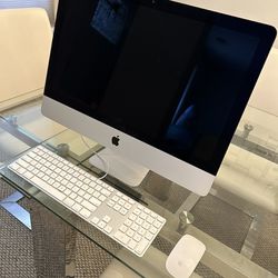 21 1/2 in. Apple I-Mac Desktop Computer 
