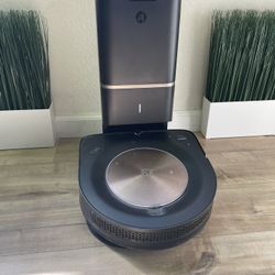 Roomba s9+ Self-Emptying Robot Vacuum