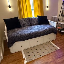 IKEA HEMNES Daybed Frame with 3 Drawers – White (No Mattress)