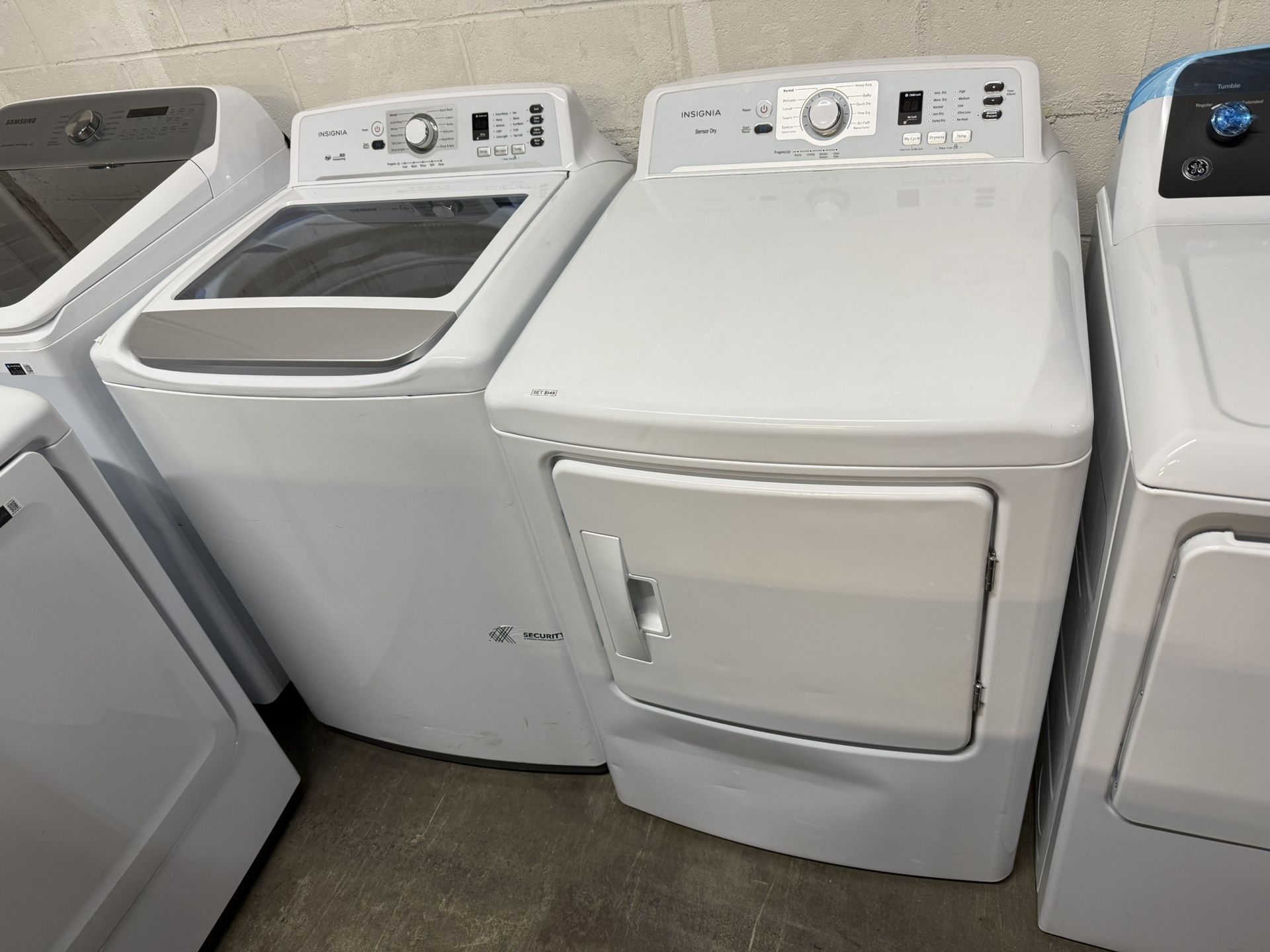 New SET Insignia - 4.1 Cu. Ft. High Efficiency Top Load Washer & 6.7 Cu. Ft. Electric Dryer