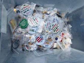 Lot of 700+ pins