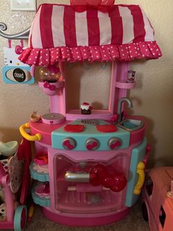 Hello kitty kitchen and shopping cart