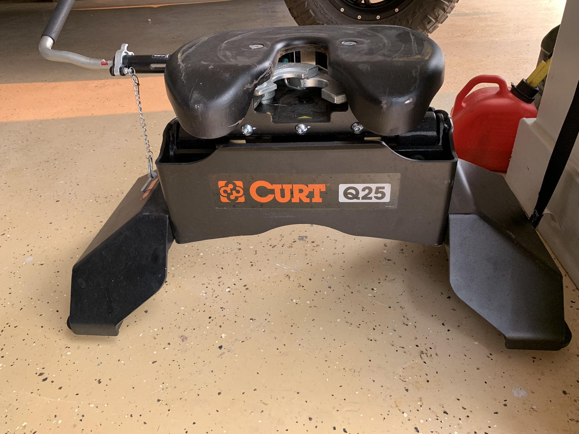 Curt Q25 for Ford Puck System