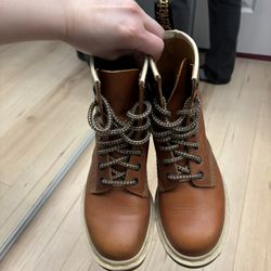 Doc Martens Boots Size W6/M4