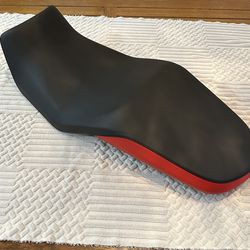 BMW F750GS & F850GSA Low Seat Red/Black