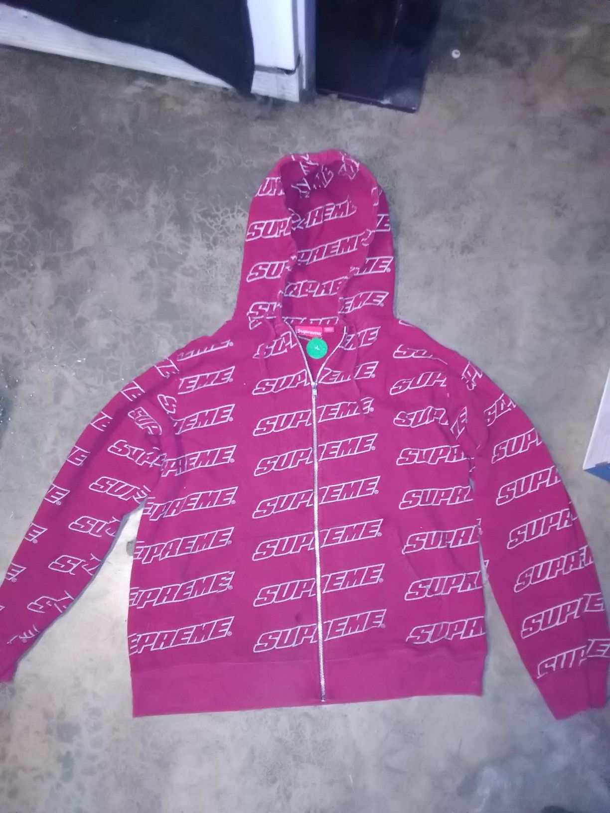 Size:XL Red Supreme Repeat Zip Up Sweatshort (Stock X Verified)