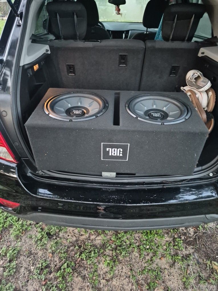 2 12in Jbl 1000watt Speaker And Box