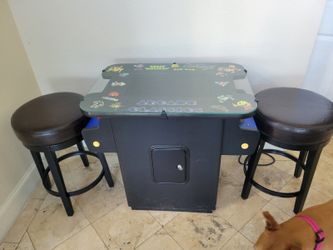 Arcade Cocktail Table - 60 Classic Games + 2 Leather Bar Stools
