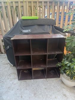 Free cube shelf