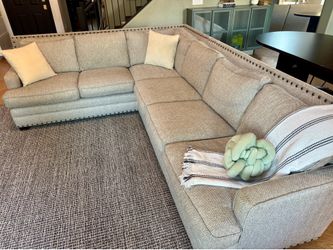 Universal Furniture Riley sectional