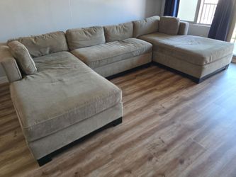 Sectional Couch With Delivery