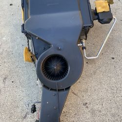 01 VW Eurovan Rear Blower Motor Assembly