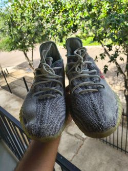 Blue tint yeezy size 11