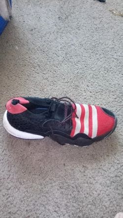 Trae Young's Meilin Size 13