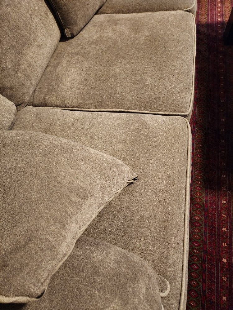 Sofa & Couch