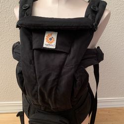 Ergobaby Omni Dream Baby Carrier - Onyx Black