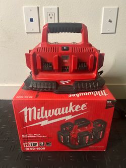Milwaukee M18 18-Volt Lithium-lon 6-Port Sequential Battery Charger