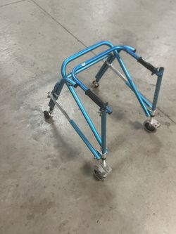 Young adult nimbo walker great condition. Location below 31705 Wesley Chapel blvd Fl 33543 Storage Mart    