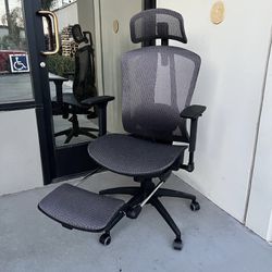 Brand New Computer Chair Office Chair With Footrest