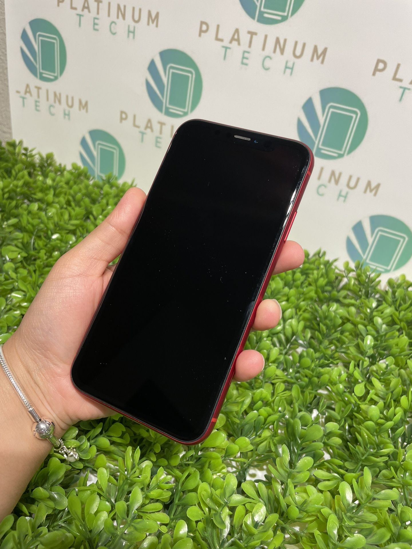 4525-iPhone Xr Unlocked 128gb BH79%