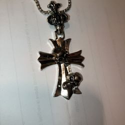 CHROME HEARTS CROSS NECKLACE