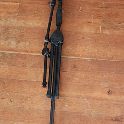 Mic boom stand