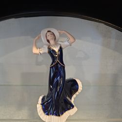 Vintage Royal Dux Lady in Hat