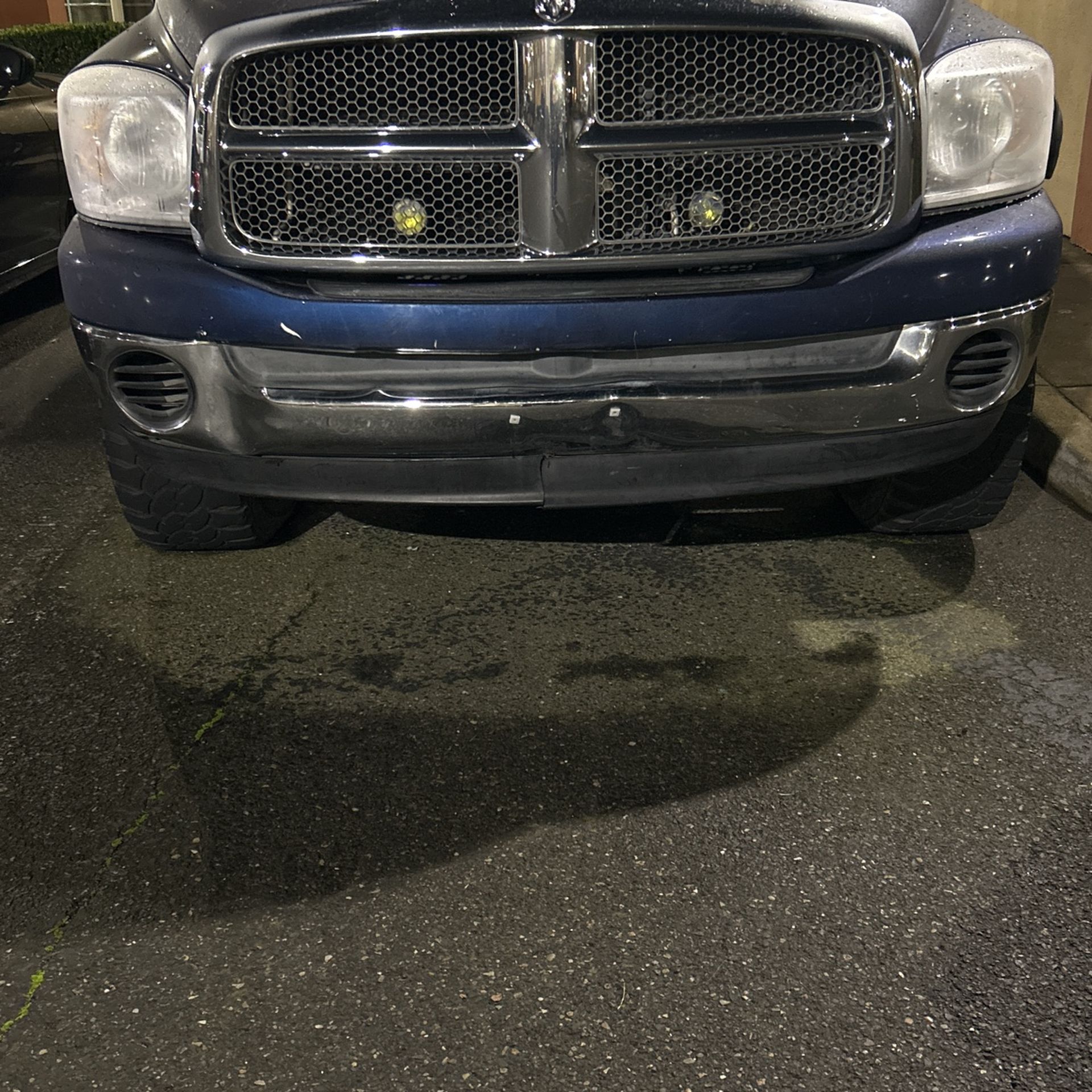 Brand New Headlights Dodge Ram 1500 SLT